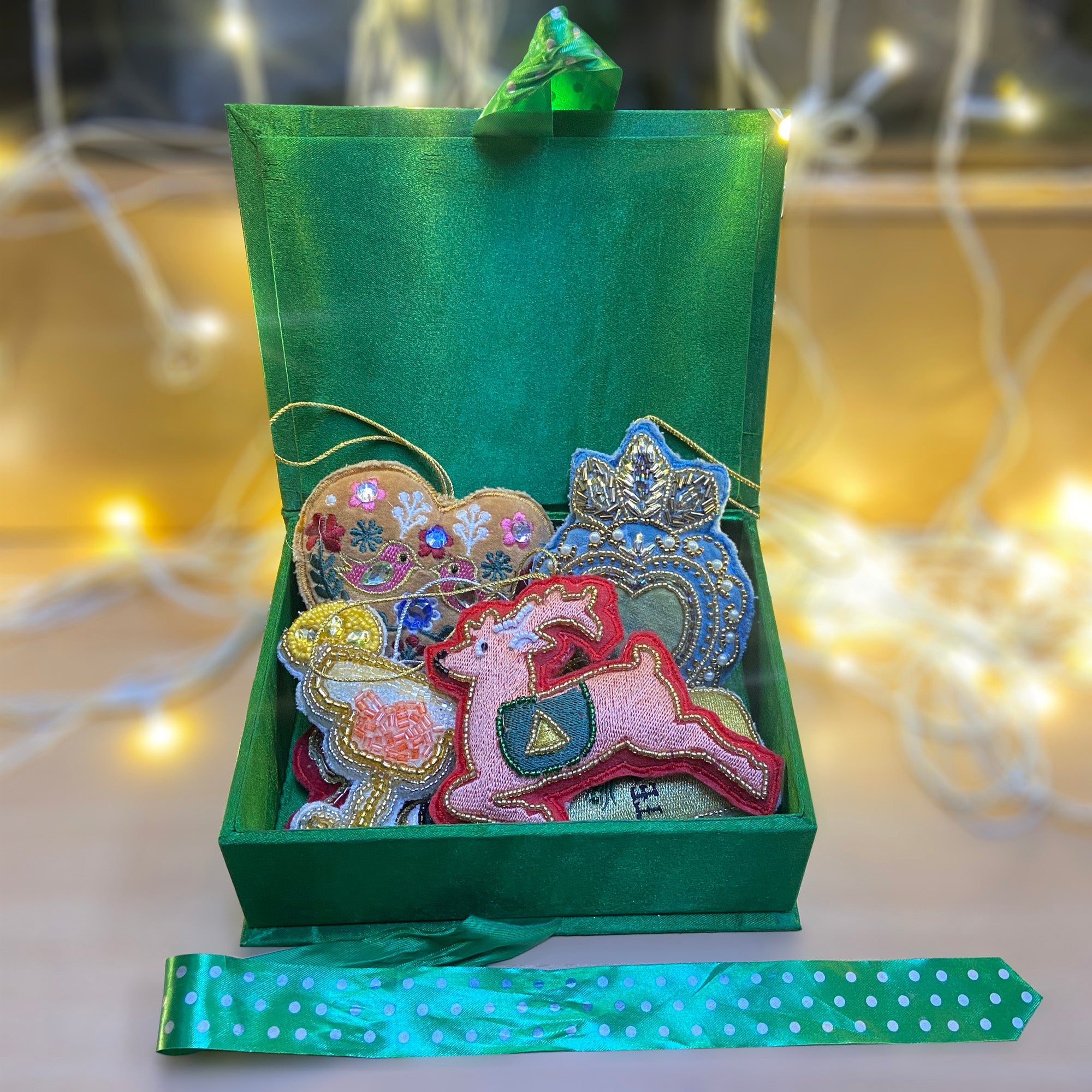Gift Box for Christmas (Green Color)